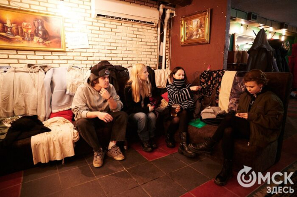 Гаражка в баре или Как коты-пророки искали новый дом