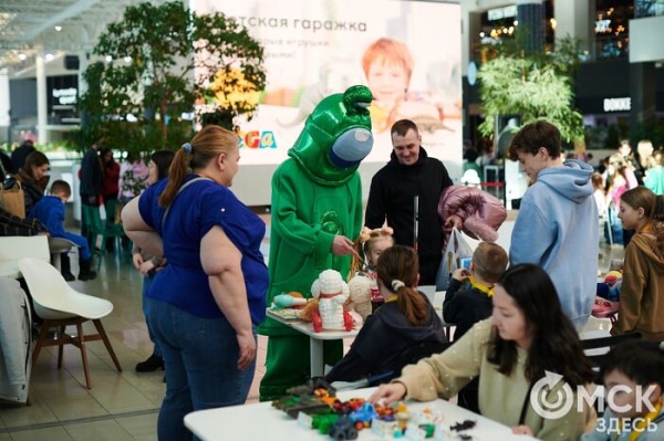 Растения против зомби, дети за экологию. Что мы нашли на детской гаражке