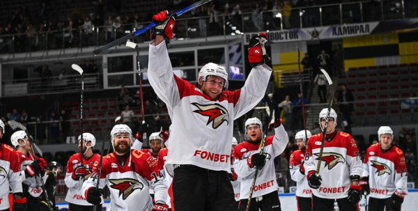 Илья Каблуков отметился победной шайбой в своём тысячном матче Илья Каблуков отметился победной шайбой в своём тысячном матче