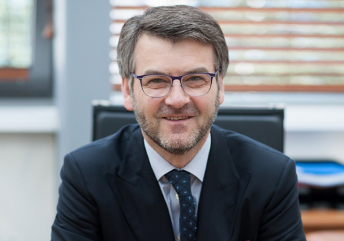 Эксперт оценил результаты московских встреч губернатора Хоценко Эксперт оценил результаты московских встреч губернатора Хоценко