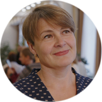 Юмор, хвостатая харизма и любовь. О чём постановка солнечных актёров