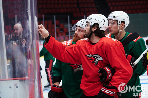 Фром май харт: хоккеисты "Авангарда" разрушают языковой барьер Фром май харт: хоккеисты "Авангарда" разрушают языковой барьер