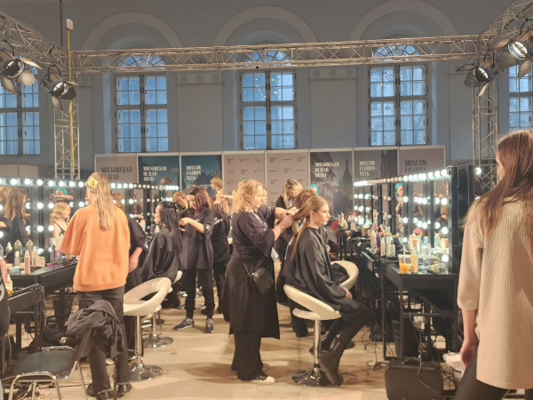 Омские дизайнеры "обнажили" свои травмы в столице