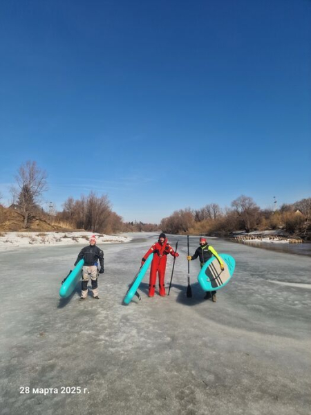 Омичи открыли сап-сезон. Трое мужчин прокатились на сапах по Оми и Иртышу Омичи открыли сап-сезон. Трое мужчин прокатились на сапах по Оми и Иртышу