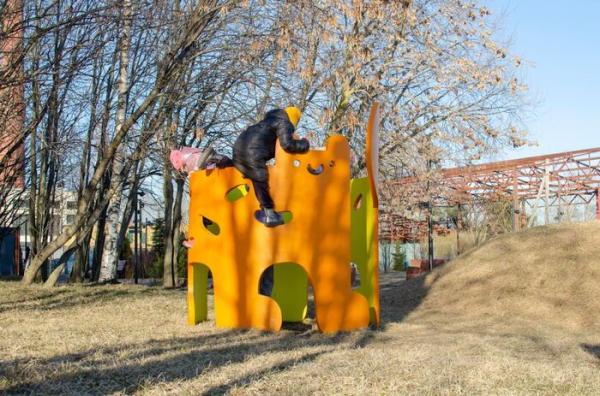 Кот, который обнимает форт: что привезли омские граффитисты в Кронштадт Кот, который обнимает форт: что привезли омские граффитисты в Кронштадт