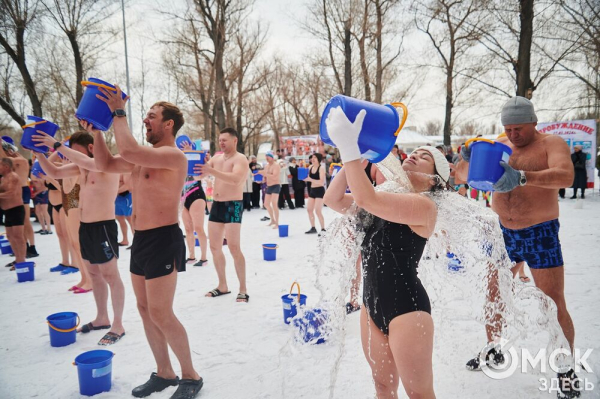Разноцветная еда и прогулки под солнцем: как помочь себе не заболеть