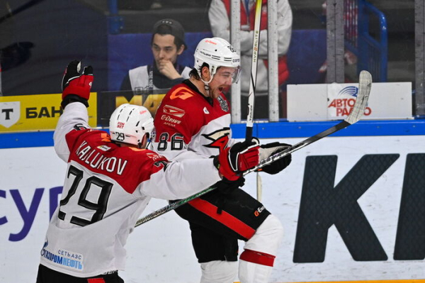 Шайба Ткачёва принесла "Авангарду" вторую подряд победу в Магнитогорске