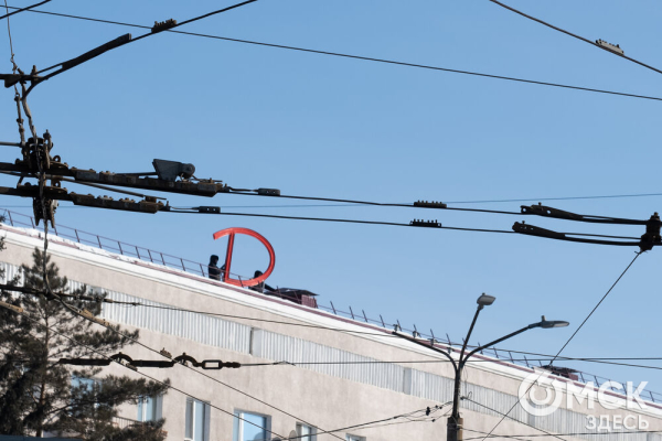 "Р" крадётся. Как "Радость" возвращается в центр Омска