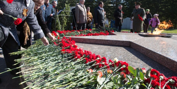 Стилизованные шары и объёмные звёзды: как украсят Омск к 9 Мая Стилизованные шары и объёмные звёзды: как украсят Омск к 9 Мая