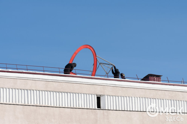 "Р" крадётся. Как "Радость" возвращается в центр Омска