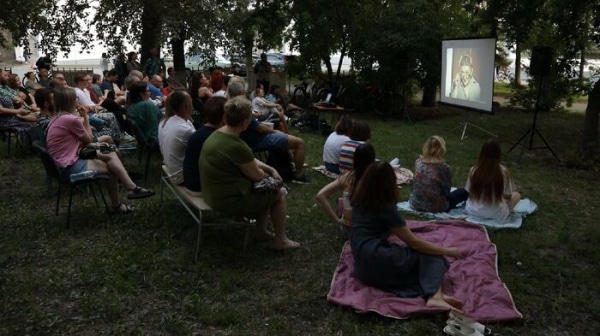 Сумасшествие и наглость по телефону. Директор омского Дома кино о том, как продвигать фестивальные фильмы