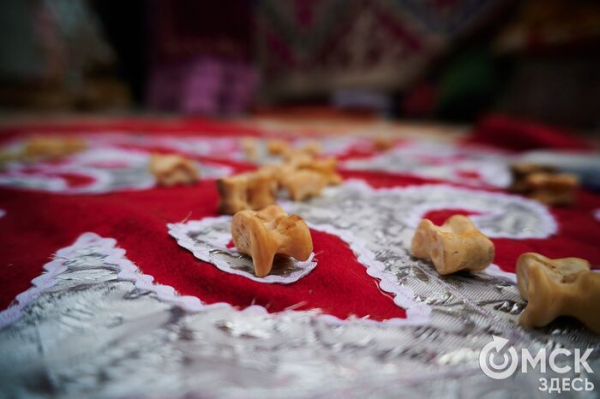 От чак-чака до куреша. Смотрим, как прошёл Навруз в Омске