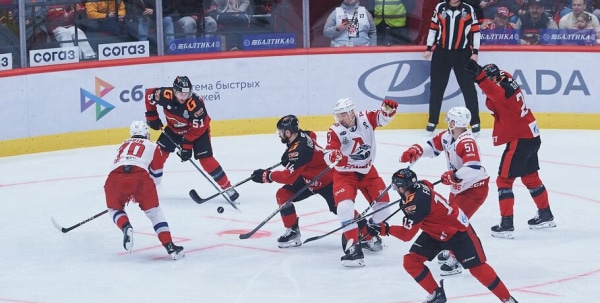 Шайба Радулова в овертайме принесла "Локомотиву" третью победу в серии