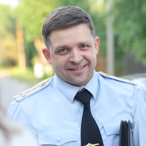 "Моего героя уволили без меня - на сцену я так и не вышел". Александр Алёшкин об экшене в кино и ошибках в театре