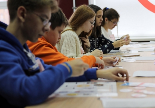 Бизнес-образование для школьников: омский эксперимент, который работает Бизнес-образование для школьников: омский эксперимент, который работает