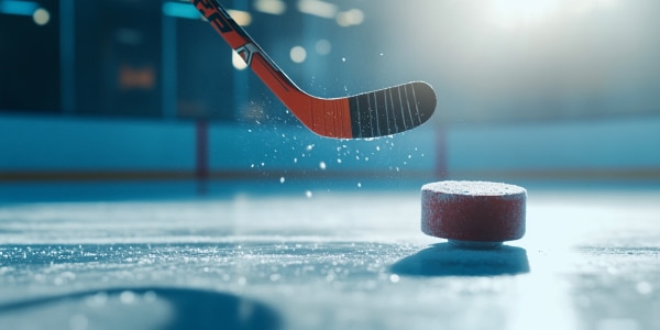 Неудачи в футболе и успехи в хоккее. Топ спортивных событий недели по версии "Омск Здесь"