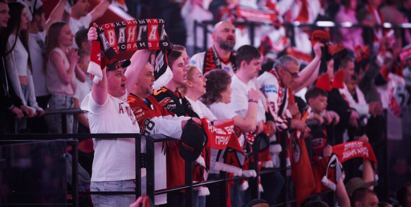 "Авангард" одержал выездную победу в пятом матче серии с "Локомотивом"