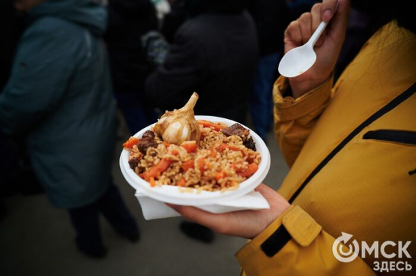 От чак-чака до куреша. Смотрим, как прошёл Навруз в Омске