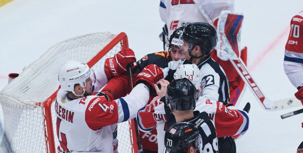 Доигрались до седьмого матча. О "скрытом финале" между "Авангардом" и "Локомотивом" Доигрались до седьмого матча. О "скрытом финале" между "Авангардом" и "Локомотивом"