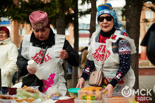 От чак-чака до куреша. Смотрим, как прошёл Навруз в Омске