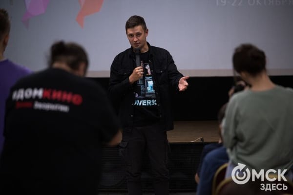 Сумасшествие и наглость по телефону. Директор омского Дома кино о том, как продвигать фестивальные фильмы
