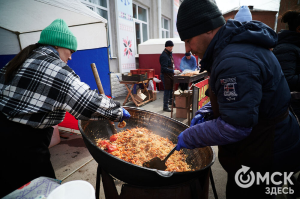 От чак-чака до куреша. Смотрим, как прошёл Навруз в Омске