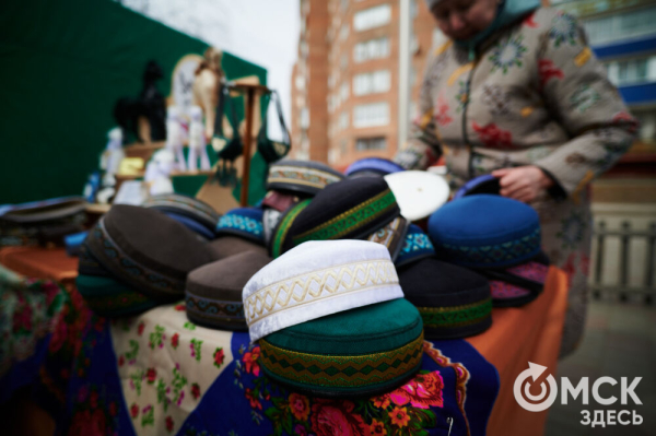 От чак-чака до куреша. Смотрим, как прошёл Навруз в Омске