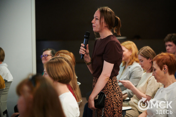 Буквы в пространстве: книжный блогер Александра Макарова презентовала свою вторую книгу