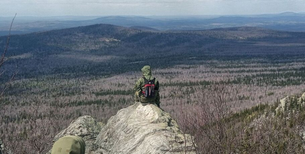 Снег, палатки и командный дух: зачем омские студенты уходят в горы