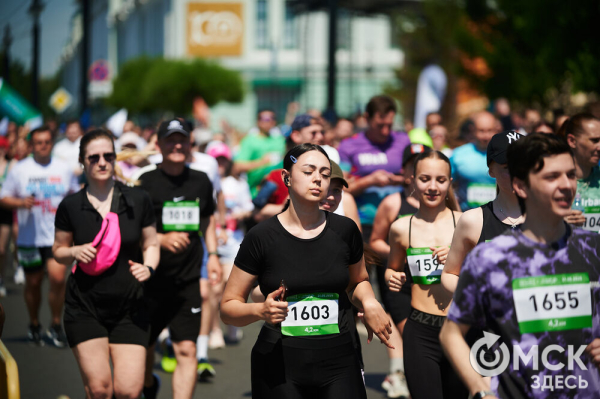 В Омске состоялся традиционный "зелёный" забег
