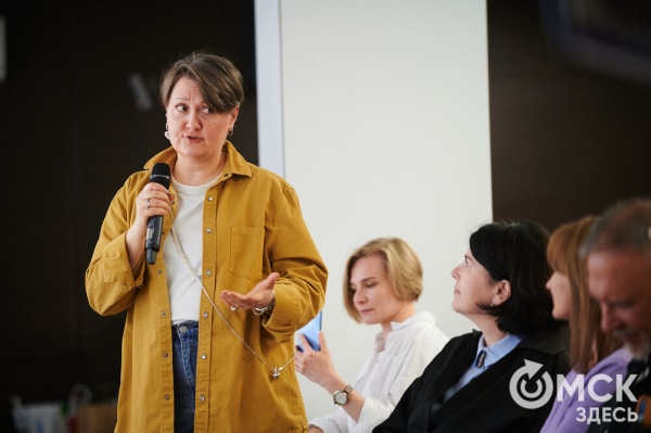 Буквы в пространстве: книжный блогер Александра Макарова презентовала свою вторую книгу