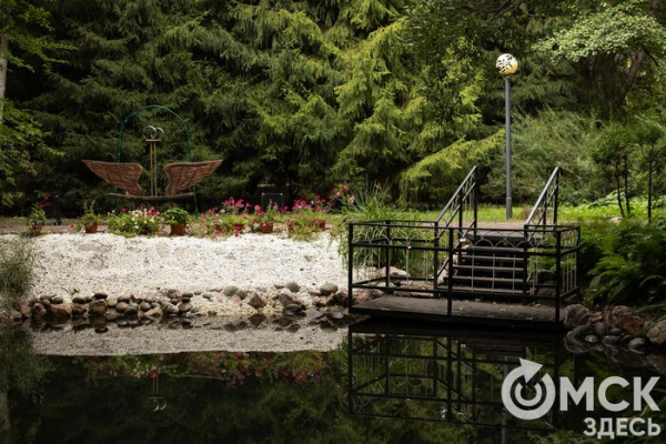 Торжество среди зелени. В омском дендросаду теперь можно жениться