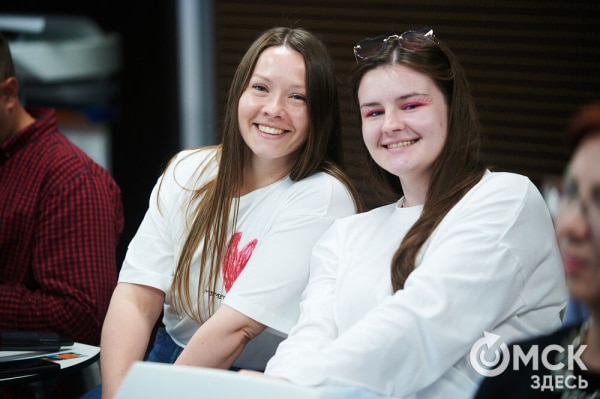 Буквы в пространстве: книжный блогер Александра Макарова презентовала свою вторую книгу