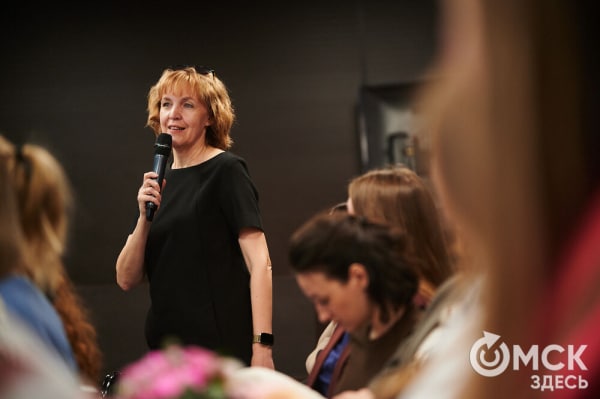 Буквы в пространстве: книжный блогер Александра Макарова презентовала свою вторую книгу