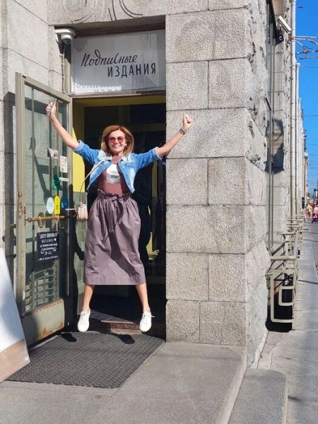 "Я была в своей стихии". Книжный блогер из Омска Александра Макарова получила первую литературную премию