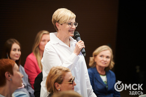 Буквы в пространстве: книжный блогер Александра Макарова презентовала свою вторую книгу