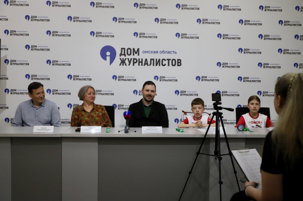 Упорный труд и привет от Овечкина. Что помогло омским следж-хоккеистам взять серебро в Сочи