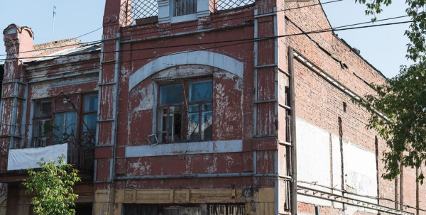 Памятник модерна у "Дома туриста" необходимо отреставрировать до конца 2028 года Памятник модерна у "Дома туриста" необходимо отреставрировать до конца 2028 года