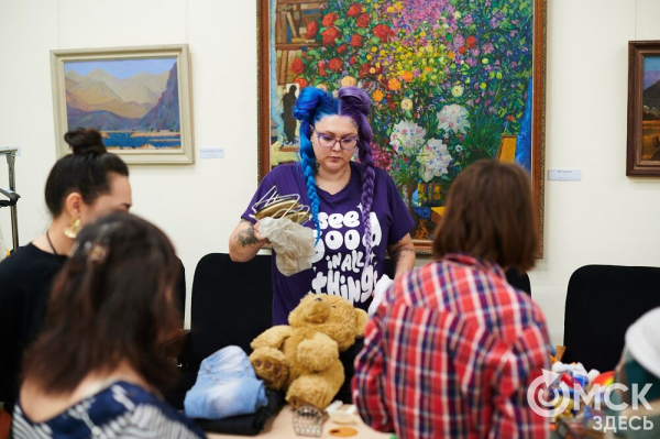 "Сердечные" украшения, лесные бабуи: что нам приглянулось на фестивале Garazhka