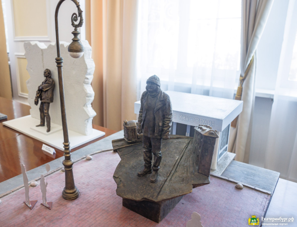 Режиссёр Балабанов объединил Омск, Екатеринбург и Питер Режиссёр Балабанов объединил Омск, Екатеринбург и Питер