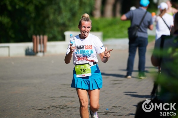 Ищи себя среди цветов: как прошёл самый красивый забег в Омске 