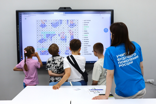 На волне инноваций: омские семьи исследуют цифровую вселенную вместе