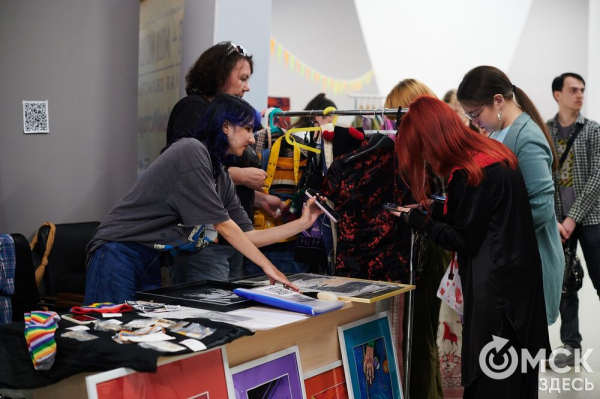 "Сердечные" украшения, лесные бабуи: что нам приглянулось на фестивале Garazhka