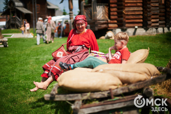 Пробуем колобок на вкус. Чем ещё заняться на фестивале "Слетье"