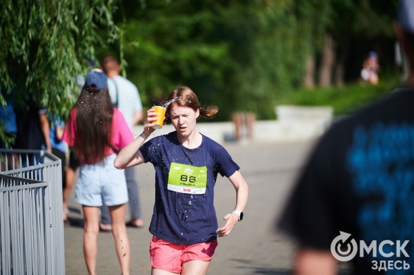 Ищи себя среди цветов: как прошёл самый красивый забег в Омске 