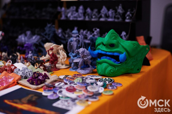 "Сердечные" украшения, лесные бабуи: что нам приглянулось на фестивале Garazhka