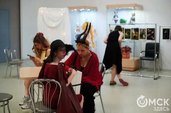 "Сердечные" украшения, лесные бабуи: что нам приглянулось на фестивале Garazhka