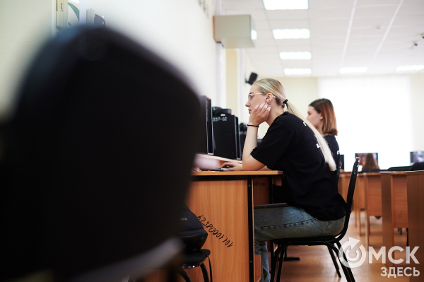 За кулисами ЕГЭ: как онлайн-наблюдатели обеспечивают честность на экзаменах За кулисами ЕГЭ: как онлайн-наблюдатели обеспечивают честность на экзаменах