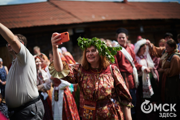 Пробуем колобок на вкус. Чем ещё заняться на фестивале "Слетье"