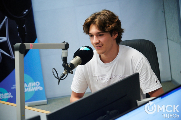 Место под солнцем нужно выгрызать зубами. Молодой омский защитник Дмитрий Хлопиков о планах на новый хоккейный сезон Место под солнцем нужно выгрызать зубами. Молодой омский защитник Дмитрий Хлопиков о планах на новый хоккейный сезон